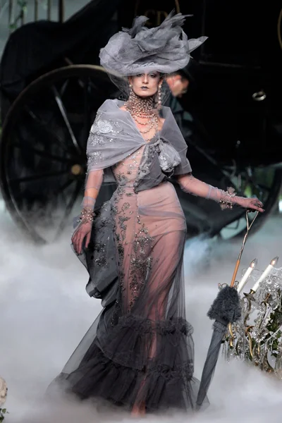 Look 1